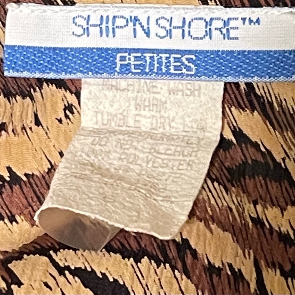 Animal Print Short Sleeve Blouse Top - Picture 8 of 10